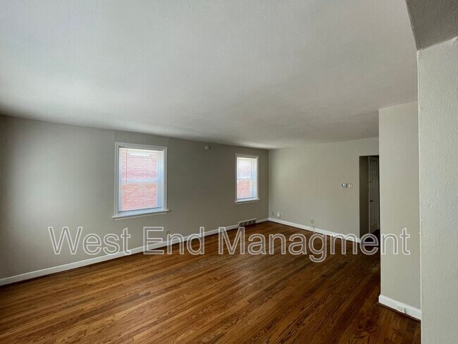 Foto del edificio - 7215 Amherst Ave