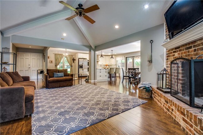 Foto del edificio - 805 Pleasant Valley Ln