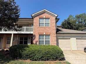 Building Photo - 7333 Michaels Landing Dr