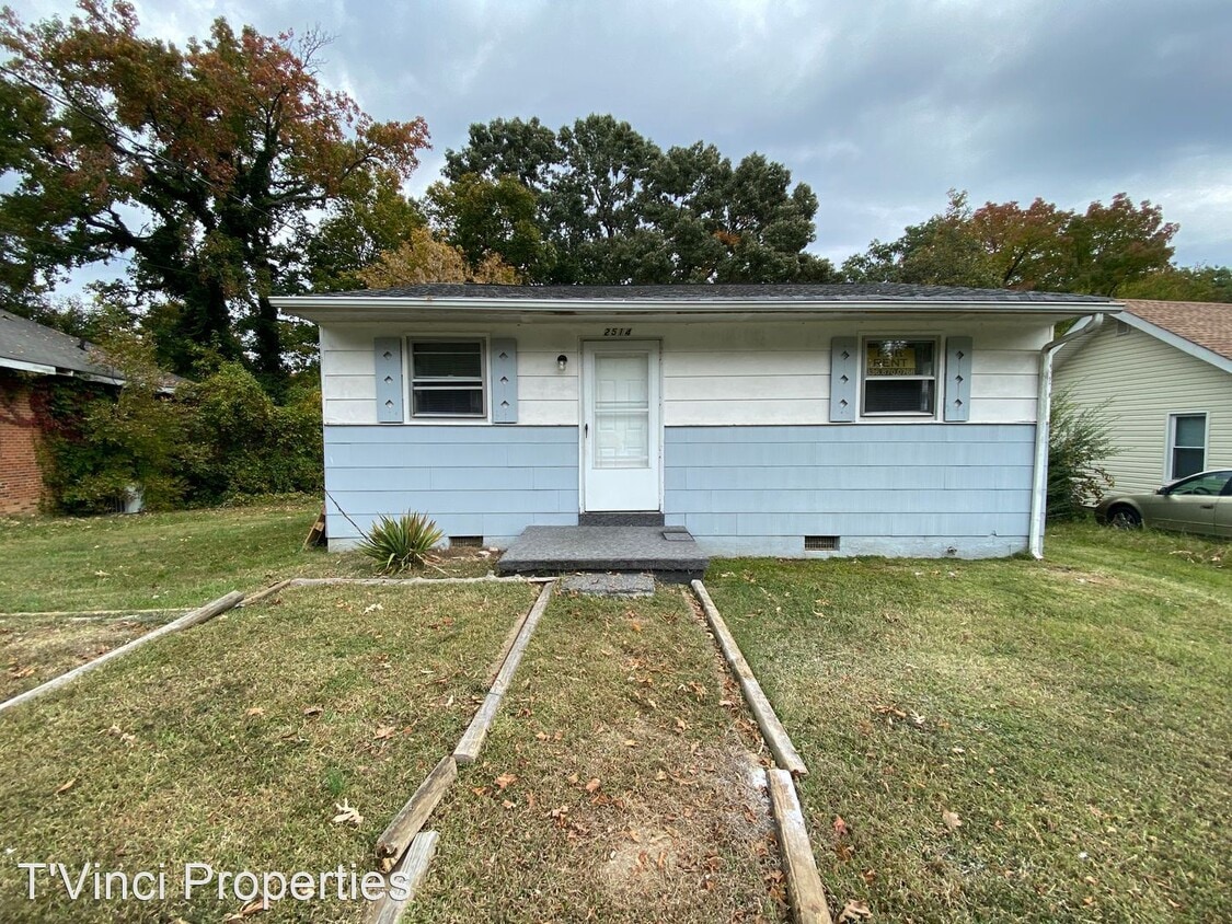 2 br, 1 bath House 2514 Grimsley Street House for Rent in Greensboro, NC
