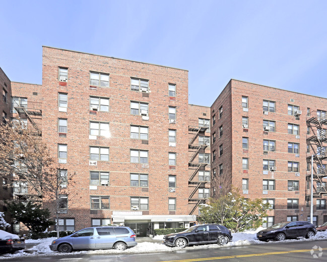 Building Photo - 144-31 41st Ave