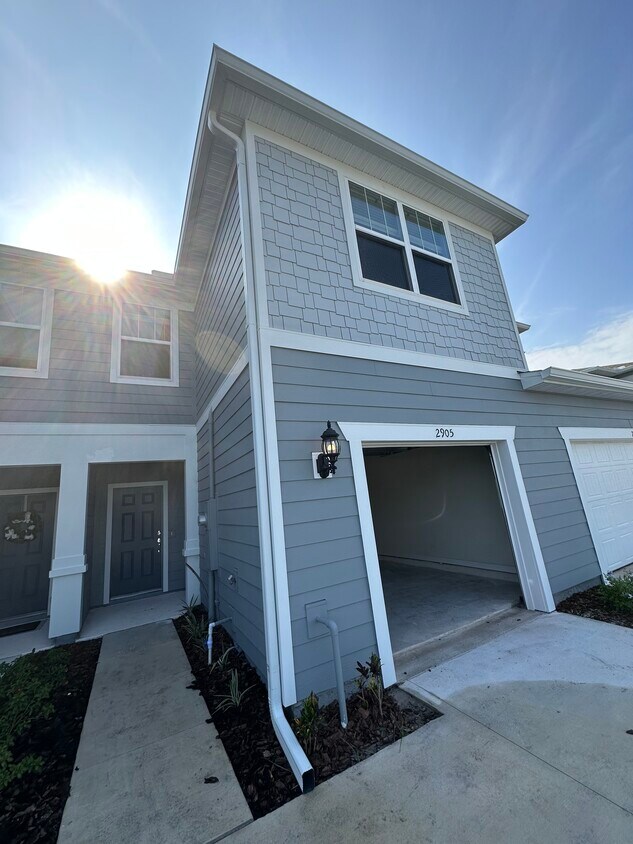 Foto principal - 2905 Clever Ln
