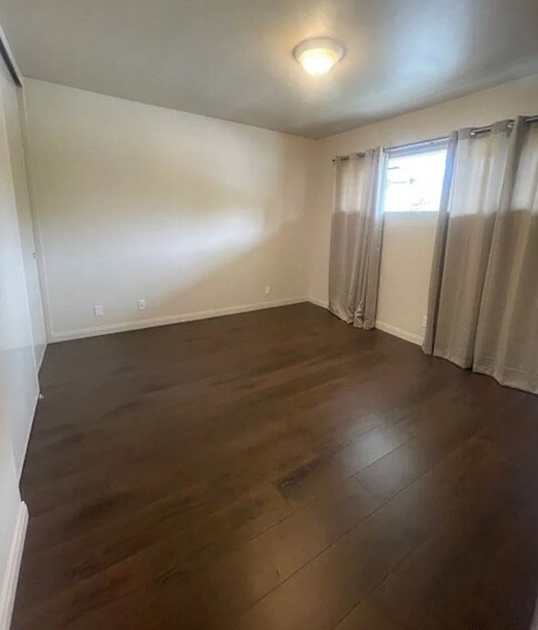 Foto del edificio - 1035 Cliff Dr