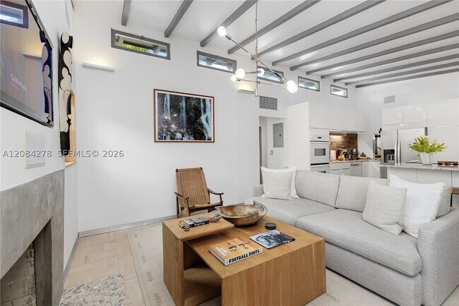 Foto del edificio - 8250 NE 8th Ct