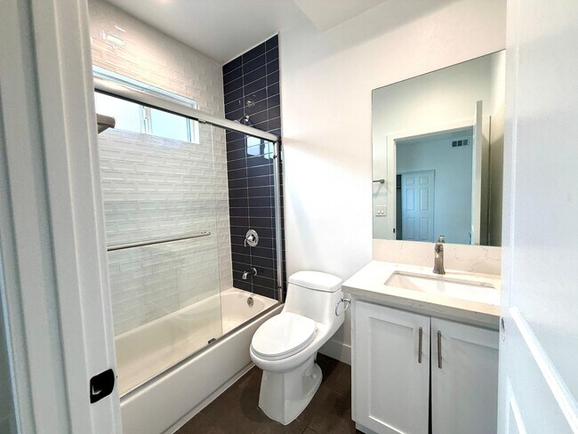 Foto del edificio - 3918 Brighton Ave