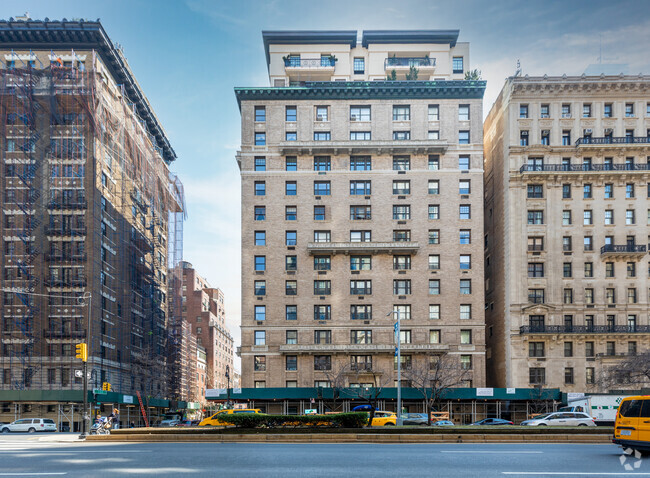 Foto del edificio - 525 Park Ave