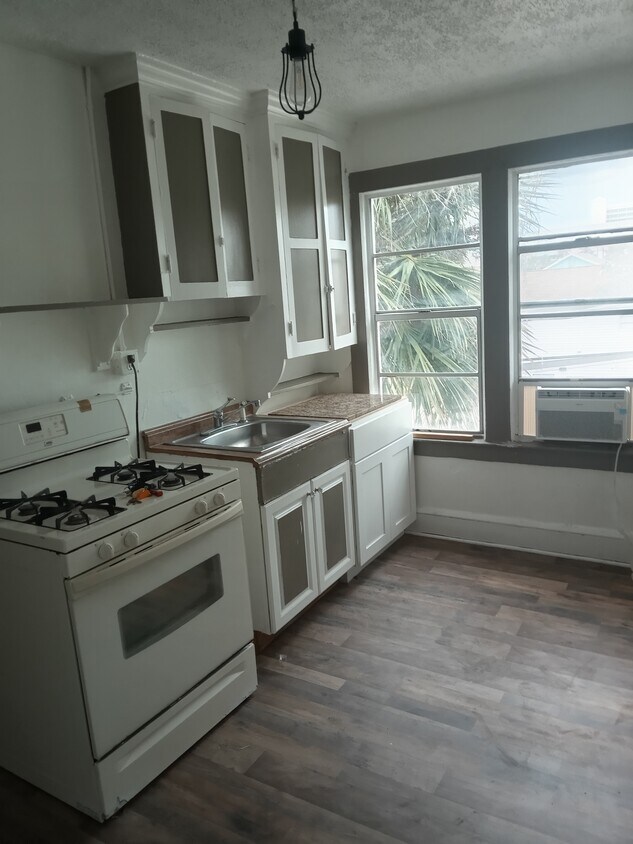 Foto principal - 417 Earl St
