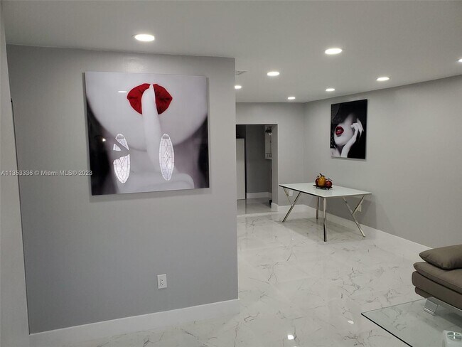 Foto del edificio - 104 SW 96th Ave