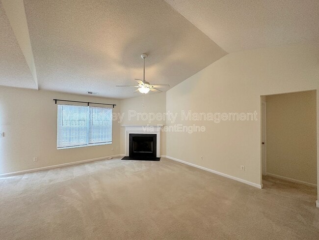 Photo - 413 Sapphire Dr House