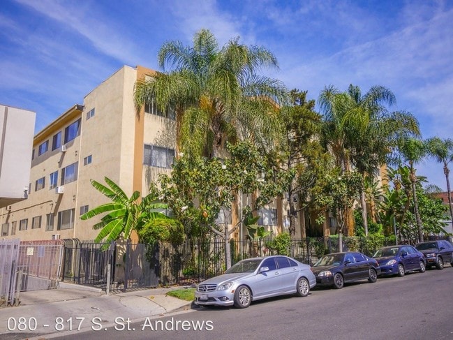 Interior Photo - 817 S St Andrews Pl