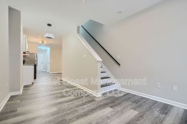 Foto del edificio - 1928 Hollins Ave