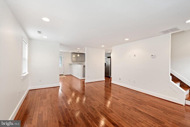 Living Room - Open Concept - 2903 Topaz Rd