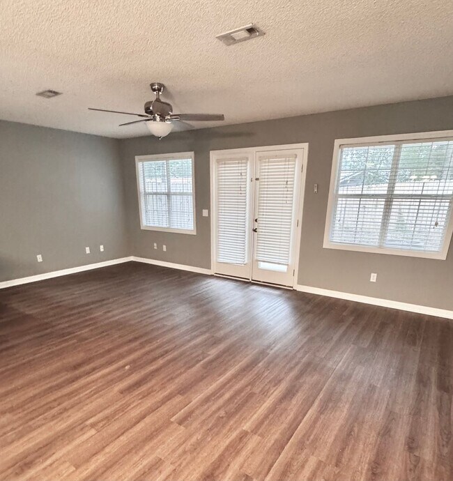 Building Photo - Available Now -110 Commons Drive