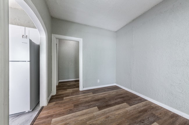 Building Photo - 1625 McCullough Ave