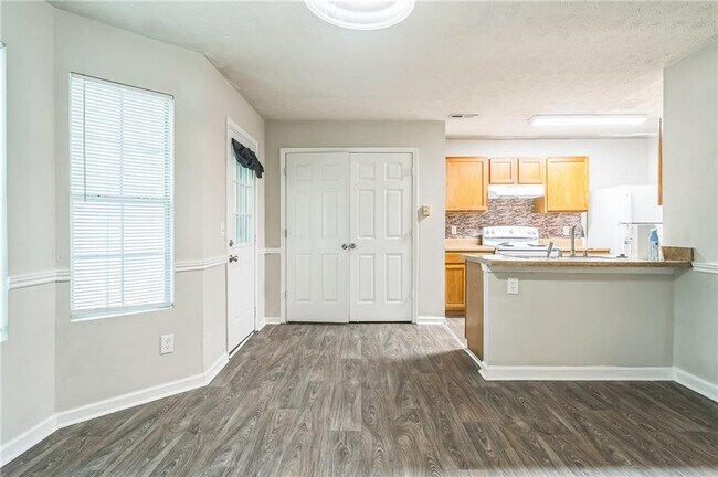 Foto del edificio - 5638 Fair Creek Way