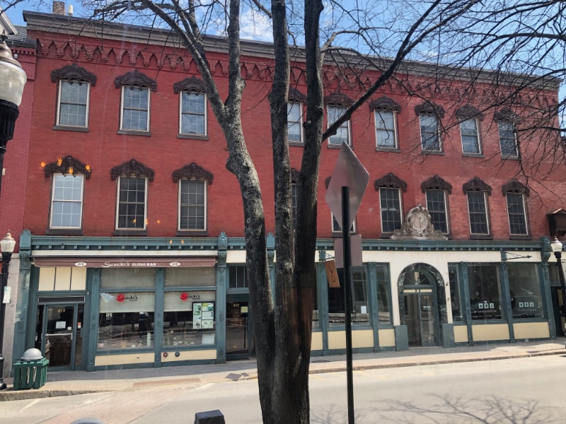 Primary Photo - 411 Main St
