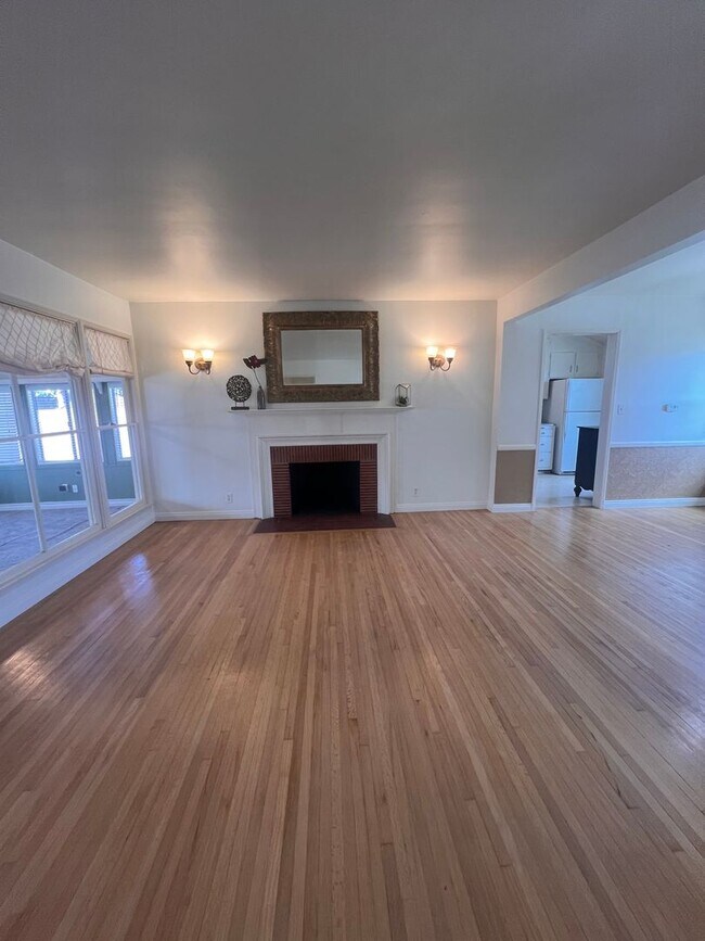 Foto del edificio - Charming 3-Bedroom Home in Whittier, CA!