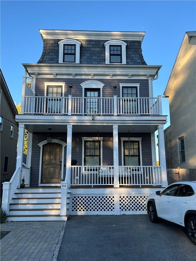 Primary Photo - 54 Hudson St