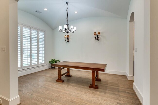 Foto del edificio - 3302 Elmridge St