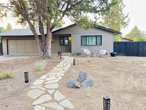 Building Photo - 20944 Desert Woods Dr