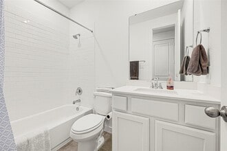 Building Photo - 12331 Palmetto Dr