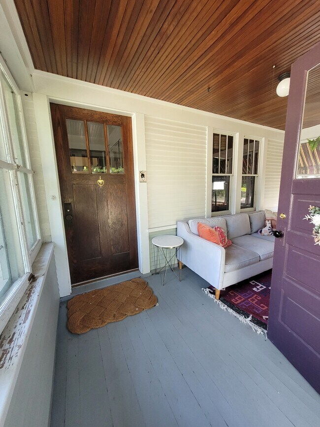 Building Photo - 1262 Sherburne Ave