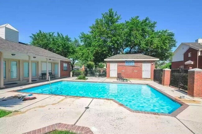 Foto del edificio - 1103 Dulles Ave