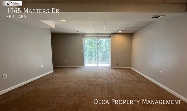 Building Photo - 3 BEDROOM 3.5 BATHROOM HOUSE