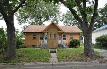 Building Photo - 3120 Q St