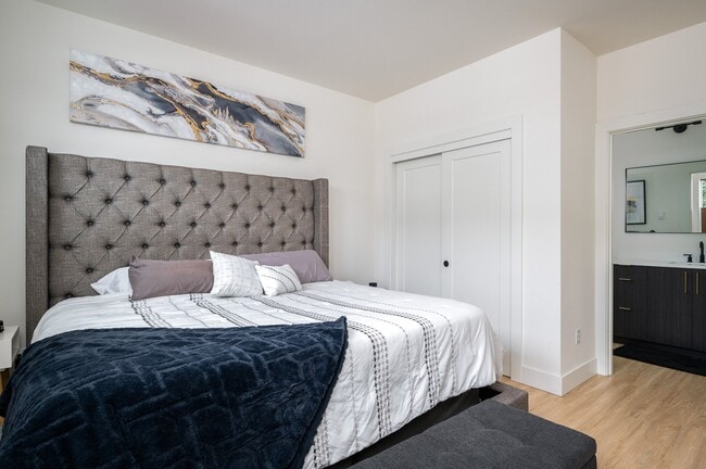 Foto del edificio - 1224 W 24th St