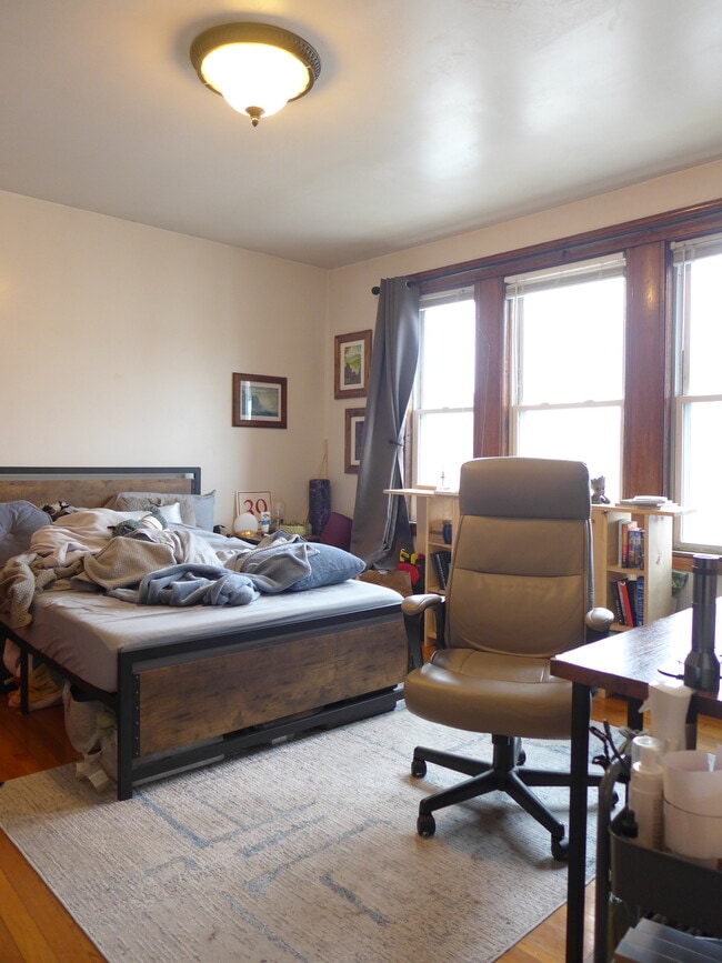 Foto del edificio - 821 Parker St