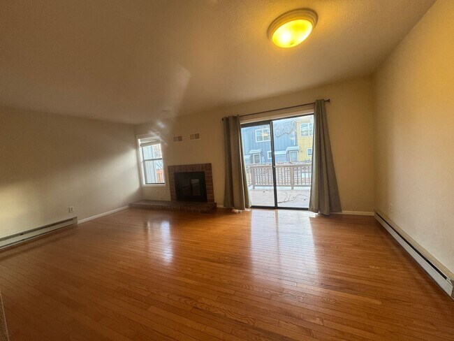 Foto del edificio - COZY 2 Bed 1.5 Bathroom Townhouse in Lafay...