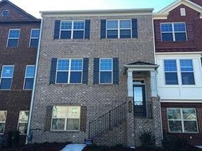 Building Photo - 921 Fawn Way
