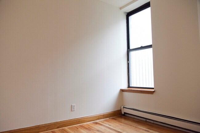 Foto del edificio - 814 Tenth Avenue