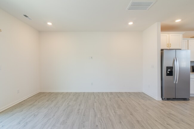 Foto del edificio - 15010 Scoter St