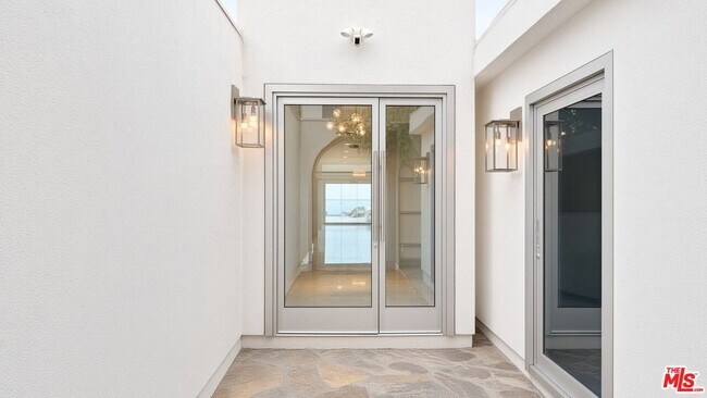 Foto del edificio - 18222 Coastline Dr