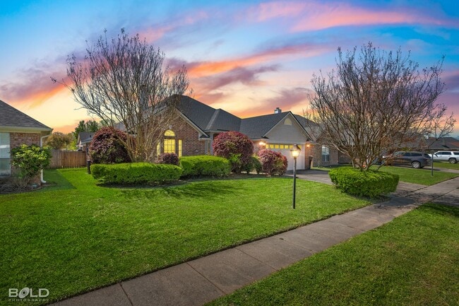 Building Photo - 6014 Jason St