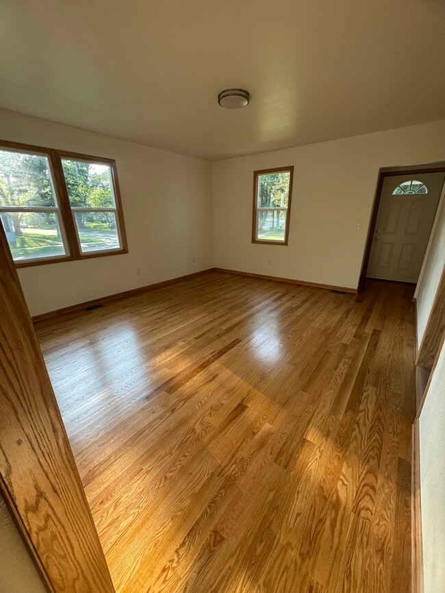 Foto del edificio - 420 Ridgeland Ave