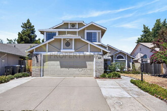 Building Photo - 8779 Brittany Park Dr