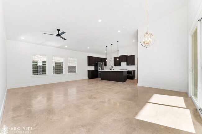 Building Photo - 4521 22nd Pl