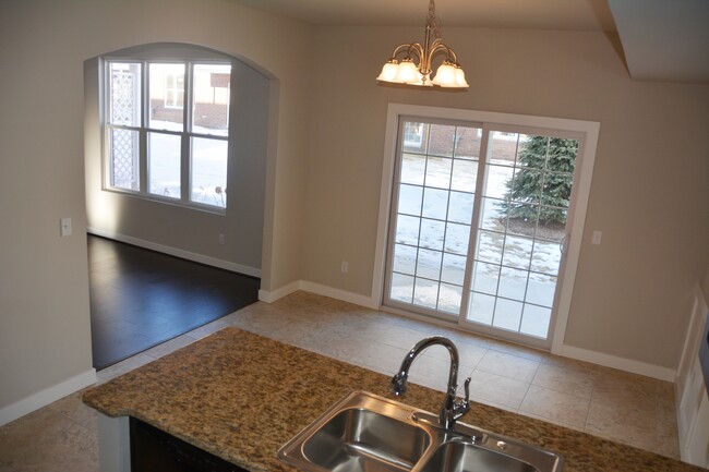 Dining Area - 6415 Windemere Ln