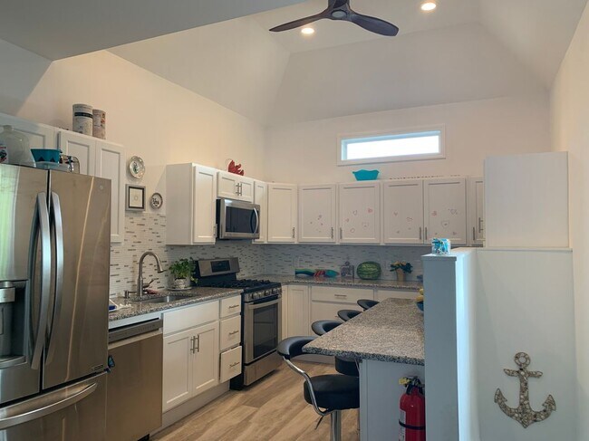Foto del edificio - 1016 Fifth Avenue, Apt 2