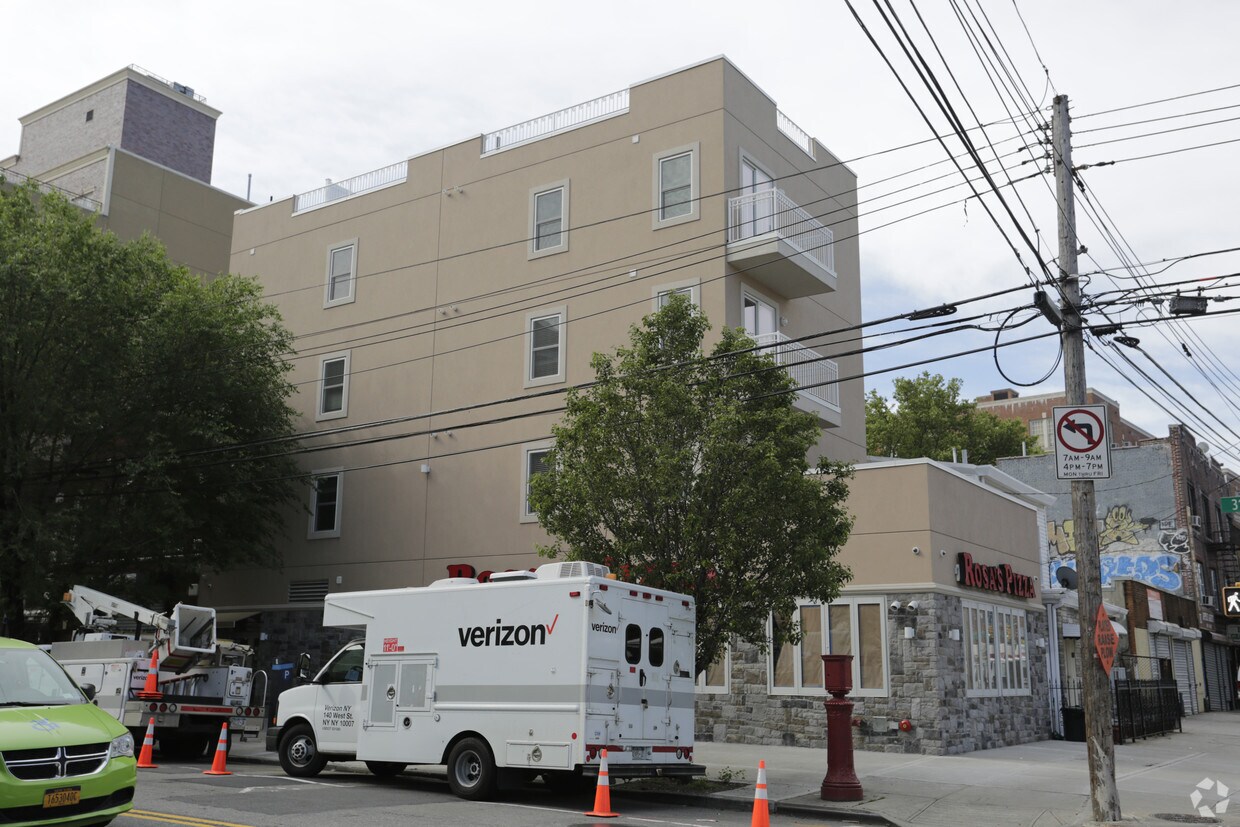 Foto del edificio - 31-01 21st St