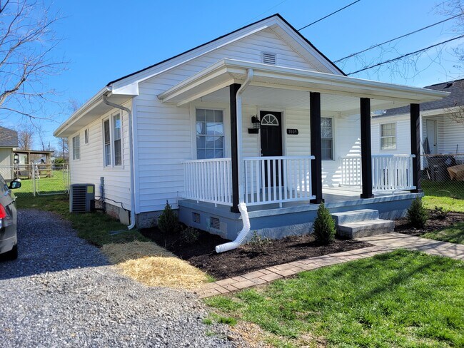 Building Photo - 1009 Federal St