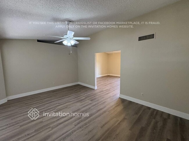 Building Photo - 9503 W Las Palmaritas Dr