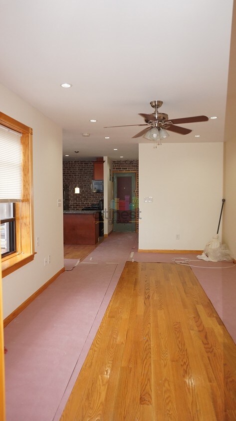 Primary Photo - 333 86th St