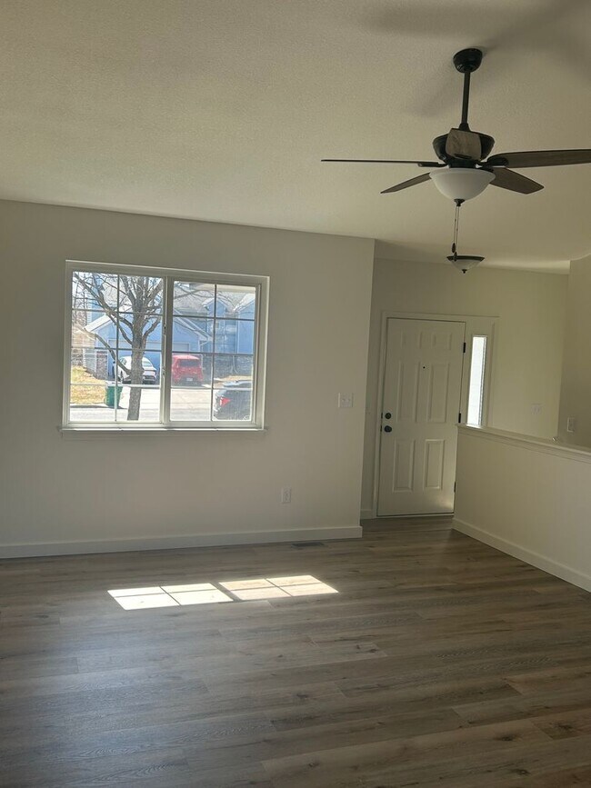 Foto del edificio - Remodeled West Side Home -4 bedroom