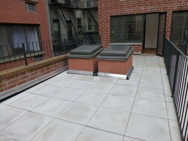 Building Photo - 1 br, 1 bath Apartment - 439 E 75th St