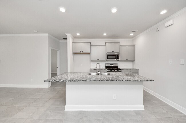 Foto del edificio - 448 Long Beach Bay Dr