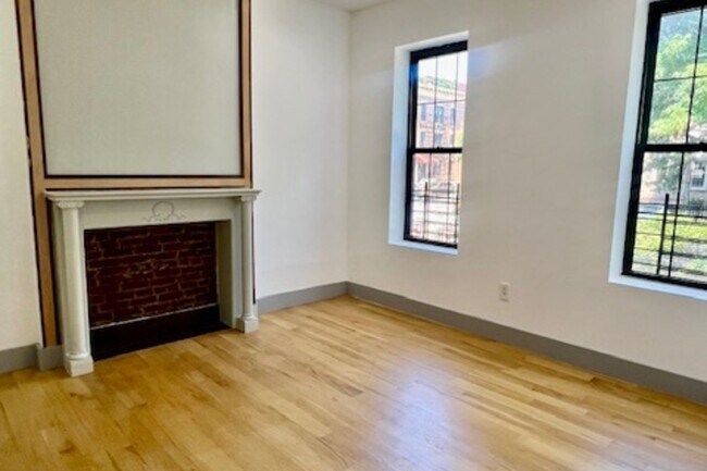 Foto del edificio - 2806 Farragut Rd
